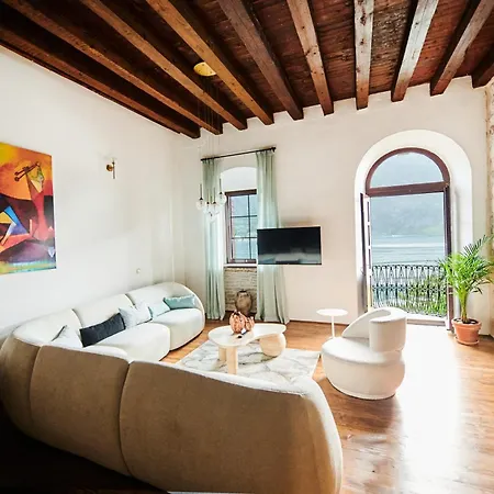 Luxury Palace Apartment Котор Екстер'єр фото