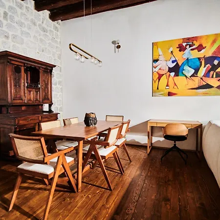 Luxury Palace Apartment Котор Екстер'єр фото